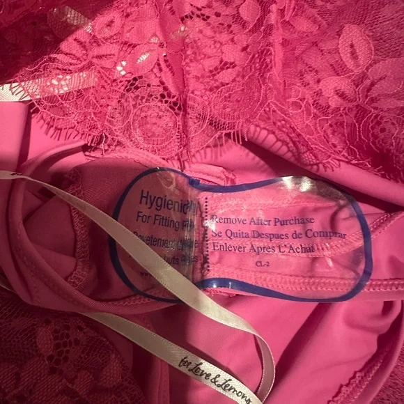 For love and lemons revolve bustier pink lace gown NWT size Small